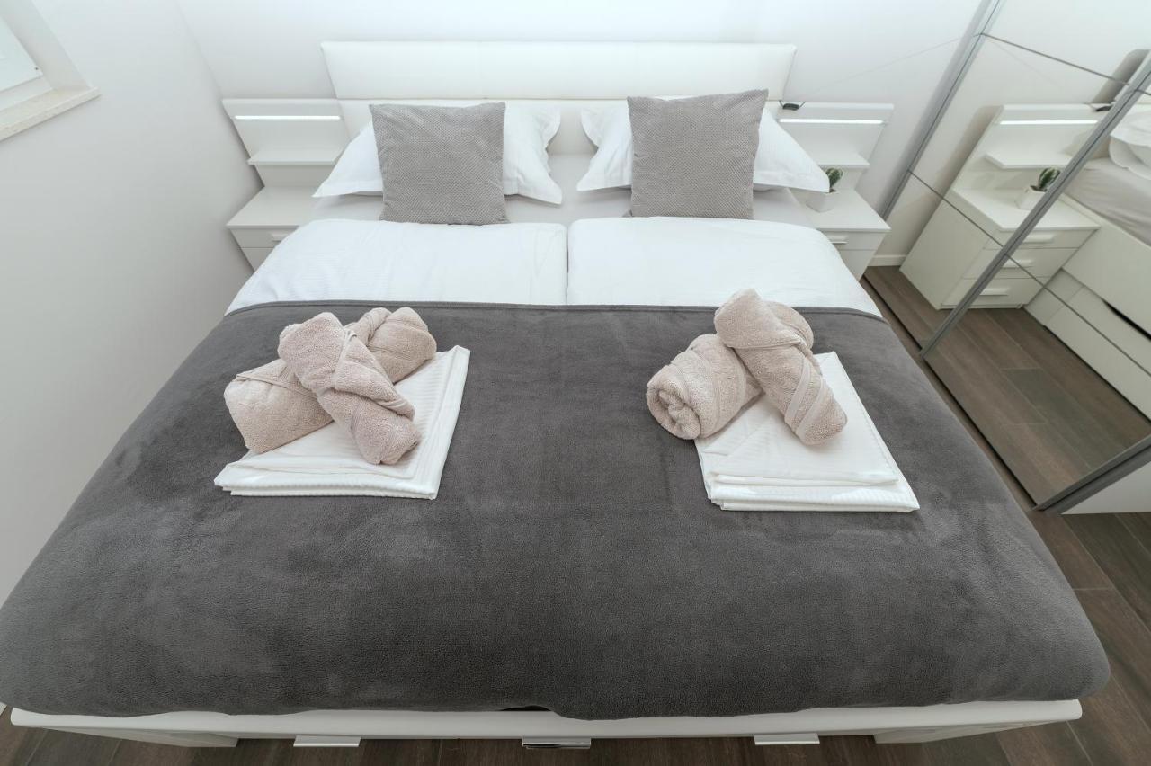 Luxury Apartment Purple Summer Sea View Makarska Ngoại thất bức ảnh